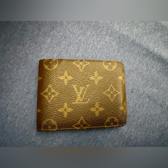 Authentic Louis Vuitton Monogram Wallet - Picture 1 of 11